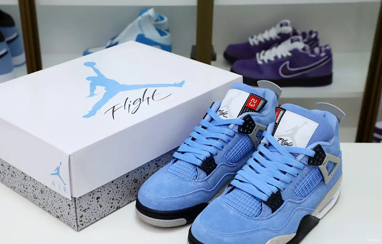 UNIVERSITY 4 AIR BLUE JORDAN 0514